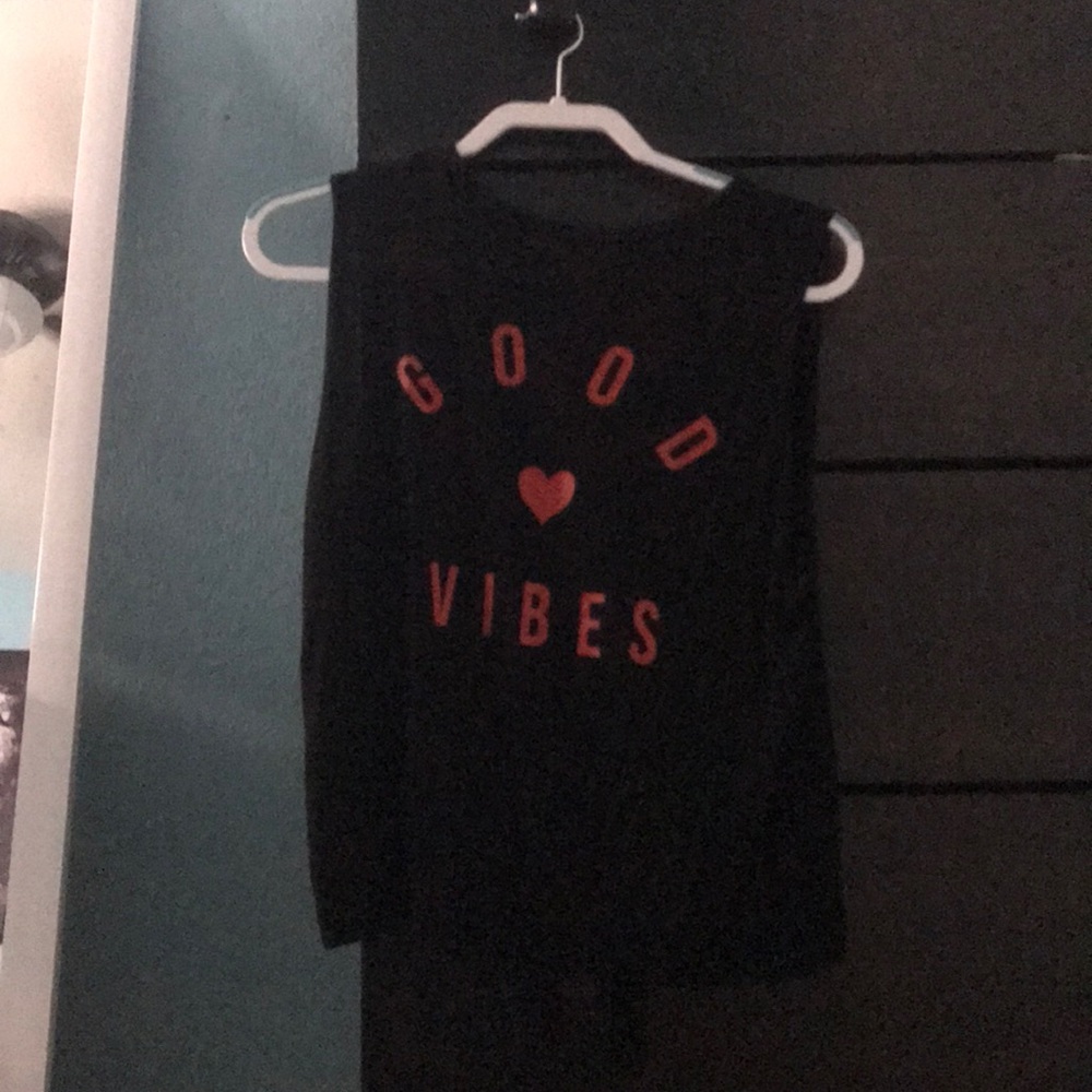 shirt - Picture 2 of 2